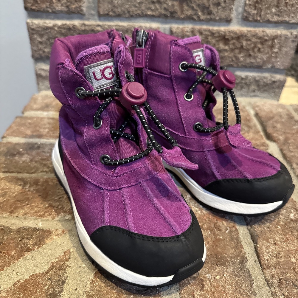 UGGS Turlock Waterproof Purple and Black Snow Boot Kids Size 11